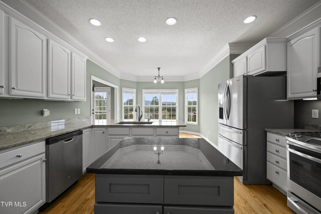 14 of 65 - 295 Southridge Drive, Blountville, TENNESSEE