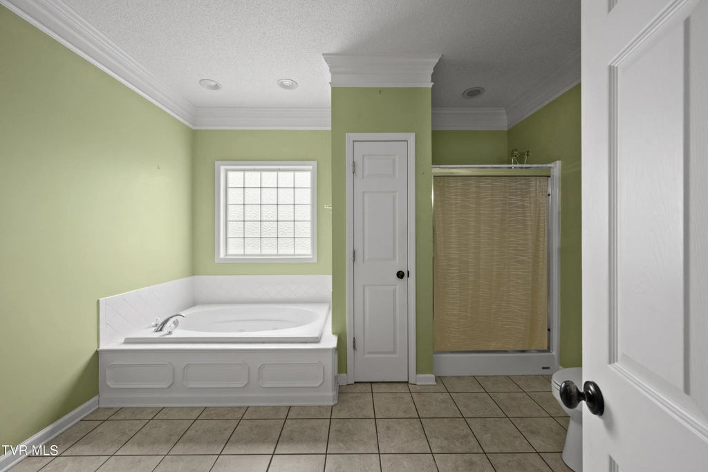 24 of 65 - 295 Southridge Drive, Blountville, TENNESSEE
