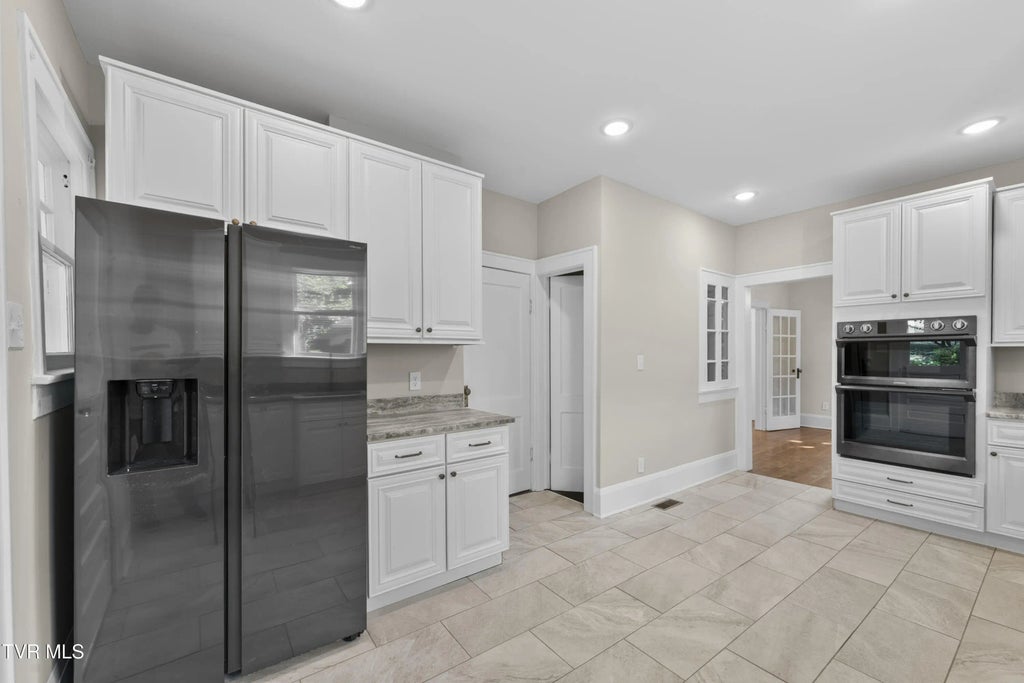 10 of 46 - 1224 7th Avenue, Bristol, TENNESSEE
