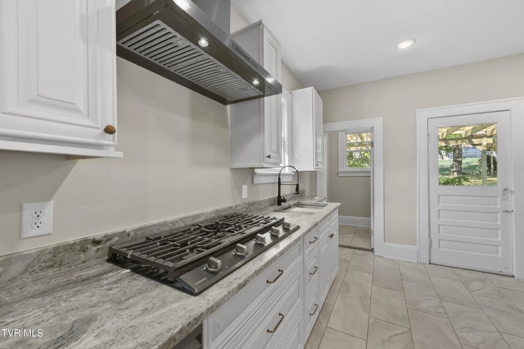 12 of 46 - 1224 7th Avenue, Bristol, TENNESSEE