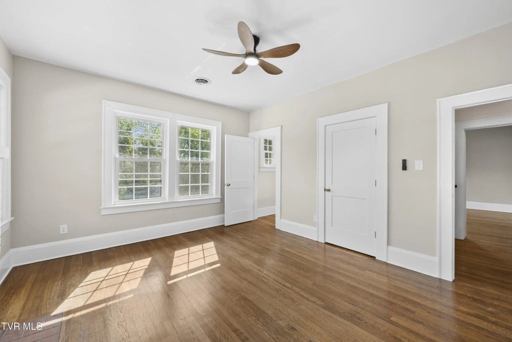 18 of 46 - 1224 7th Avenue, Bristol, TENNESSEE