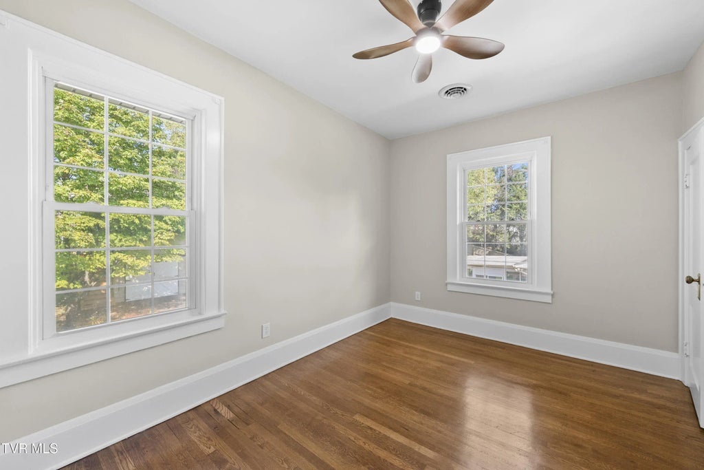 25 of 46 - 1224 7th Avenue, Bristol, TENNESSEE