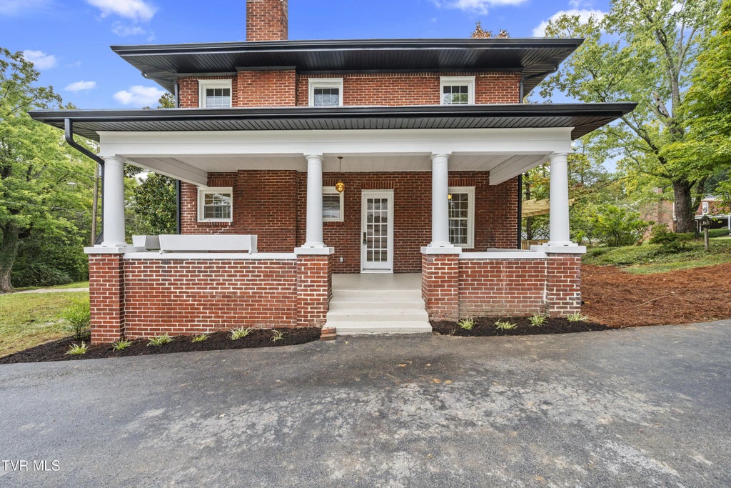 29 of 46 - 1224 7th Avenue, Bristol, TENNESSEE