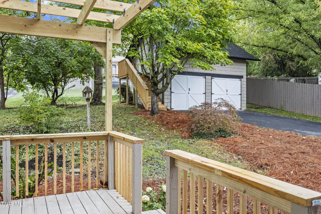 34 of 46 - 1224 7th Avenue, Bristol, TENNESSEE