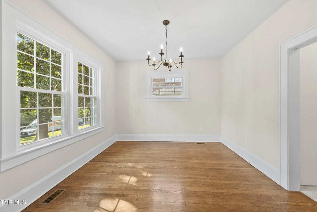 5 of 46 - 1224 7th Avenue, Bristol, TENNESSEE