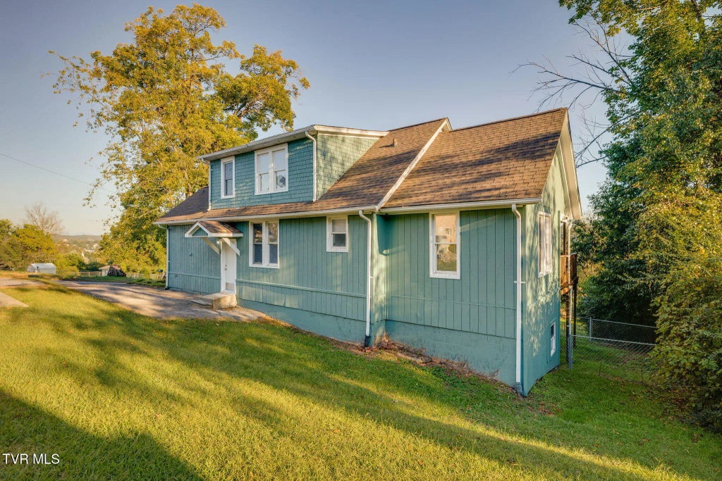 548 Floyd Street, Bristol