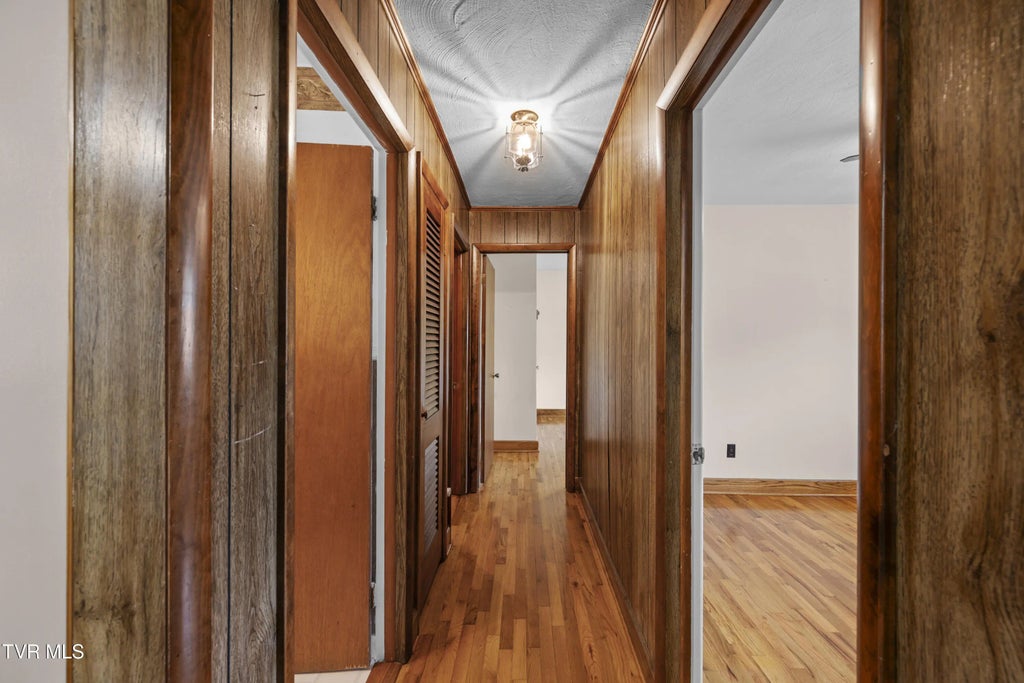 12 of 31 - 210 Circle Road, Bristol, TENNESSEE