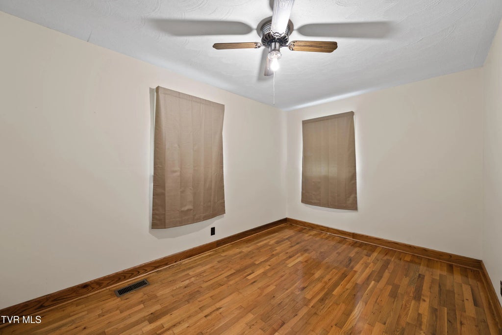 18 of 31 - 210 Circle Road, Bristol, TENNESSEE