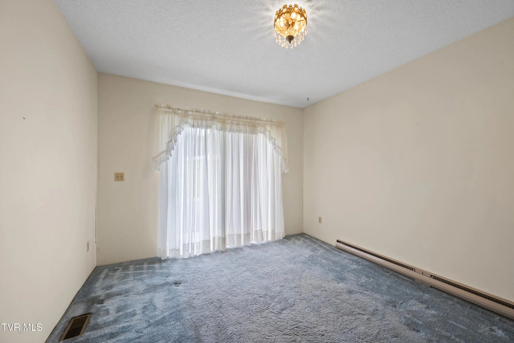 21 of 31 - 210 Circle Road, Bristol, TENNESSEE