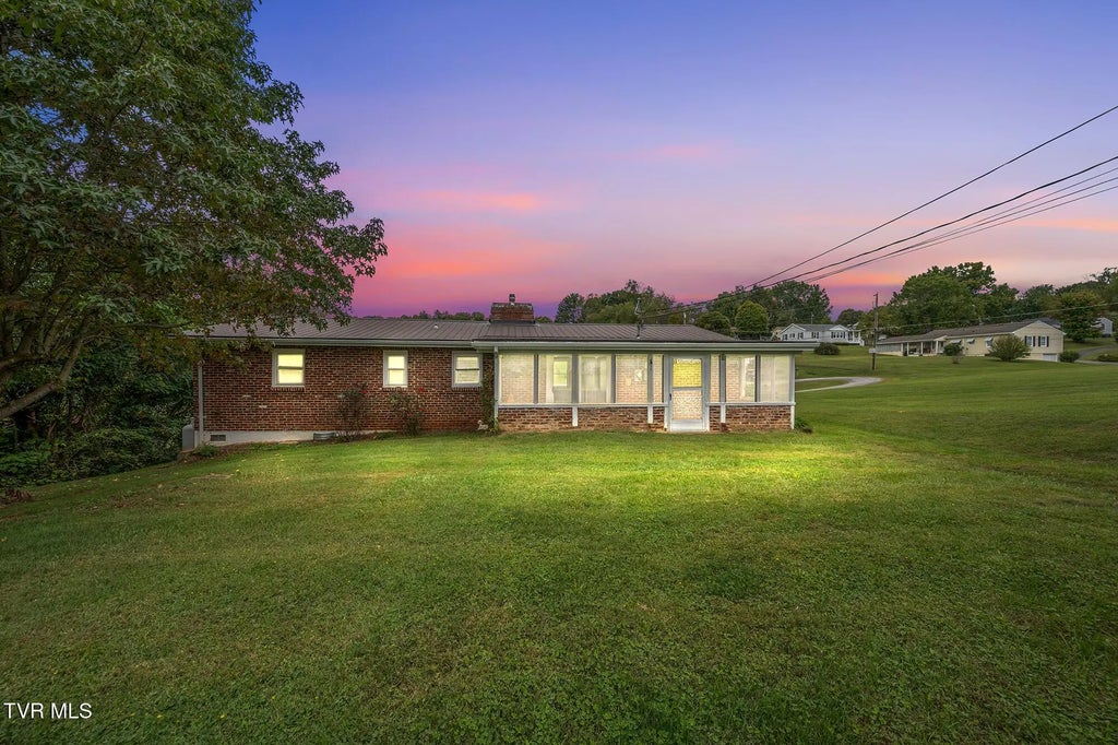 27 of 31 - 210 Circle Road, Bristol, TENNESSEE
