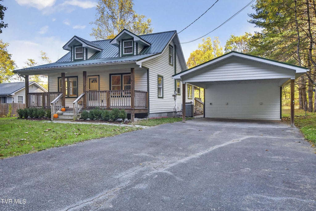 844 South Beaver Dam Avenue, Damascus