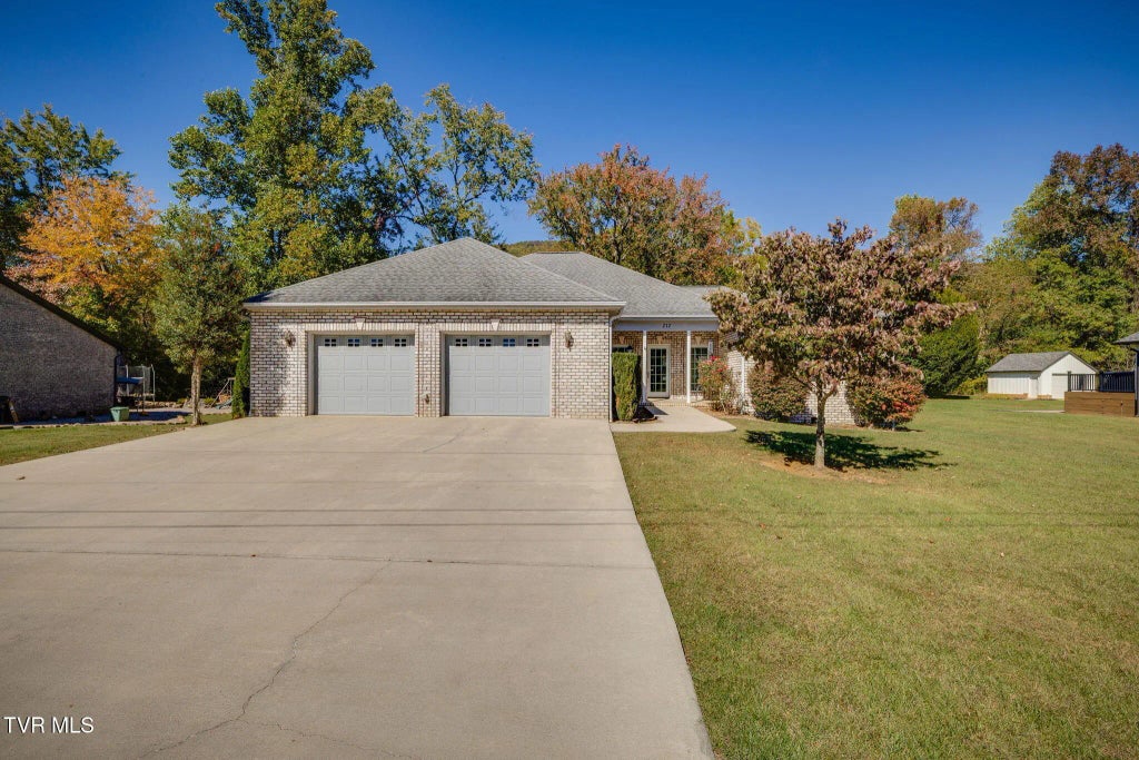 212 Alania Court, Elizabethton