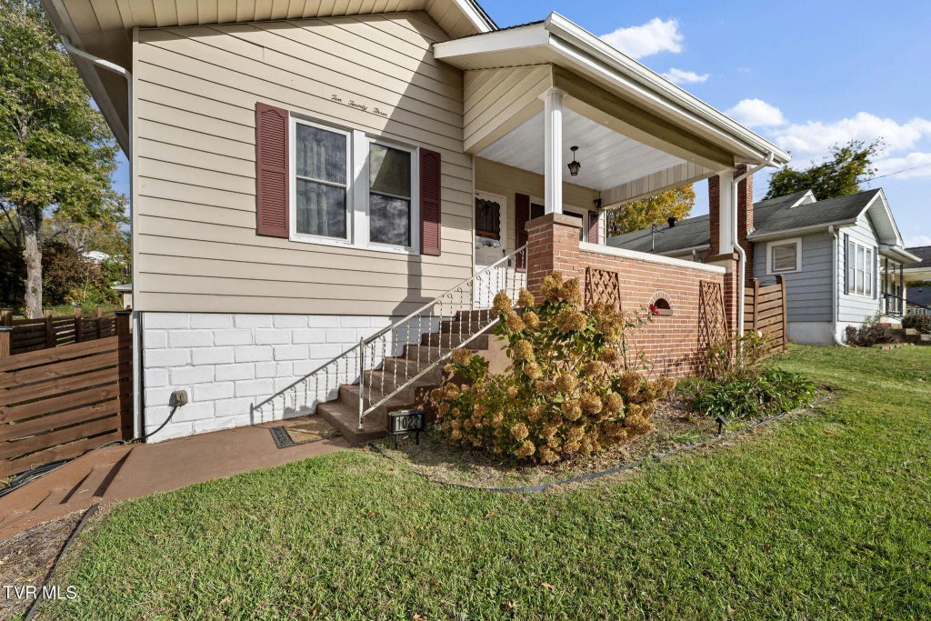 1023 Arlington Avenue, Bristol