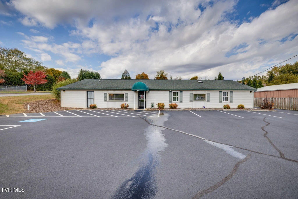 933 Highway 126, Bristol