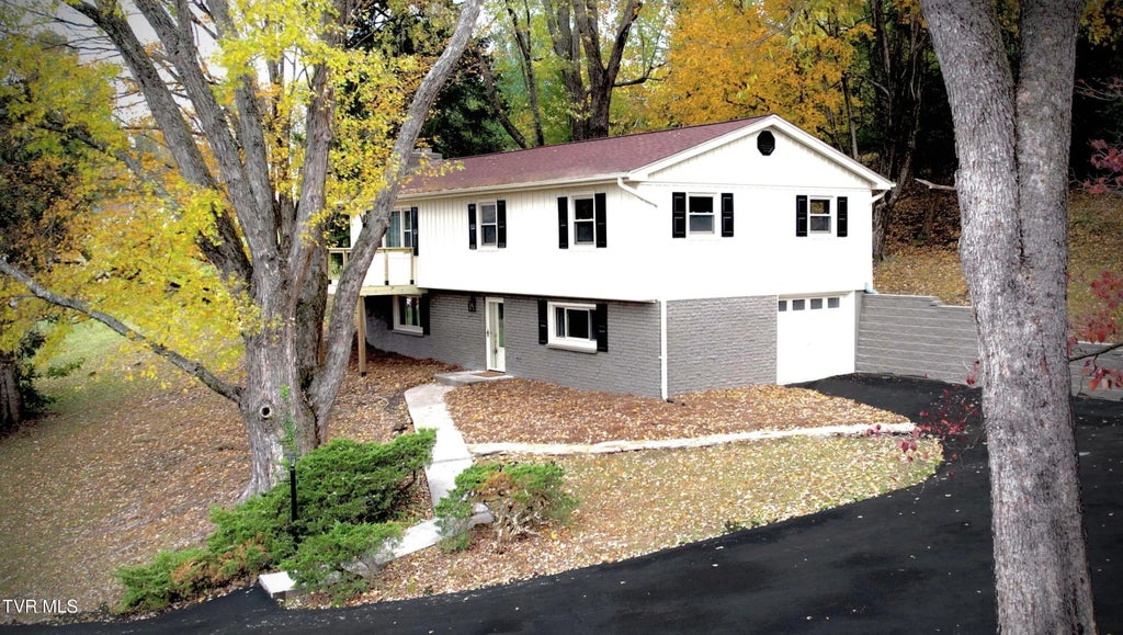 425 Seminole Road, Bristol