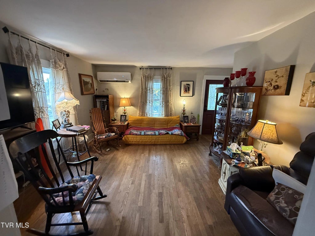 2228 Netherland Inn Road, Kingsport