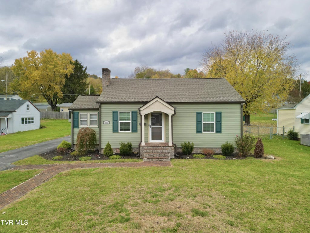 904 Walker Street, Elizabethton