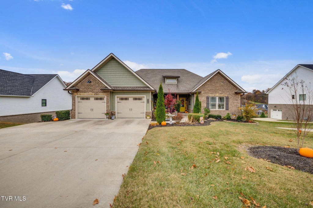 818 Hales Chapel Road, Gray