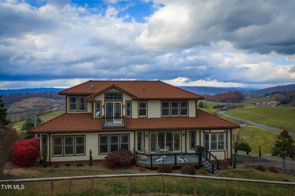 1869 Dry Hill Road, Butler