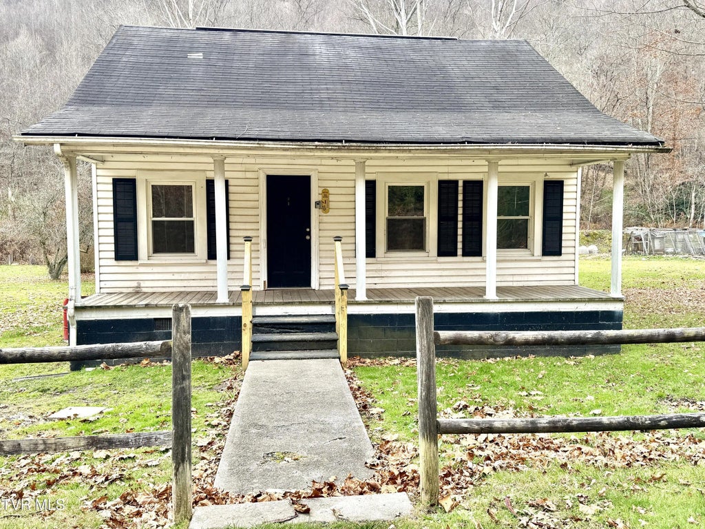 2342 Roda Road, Appalachia