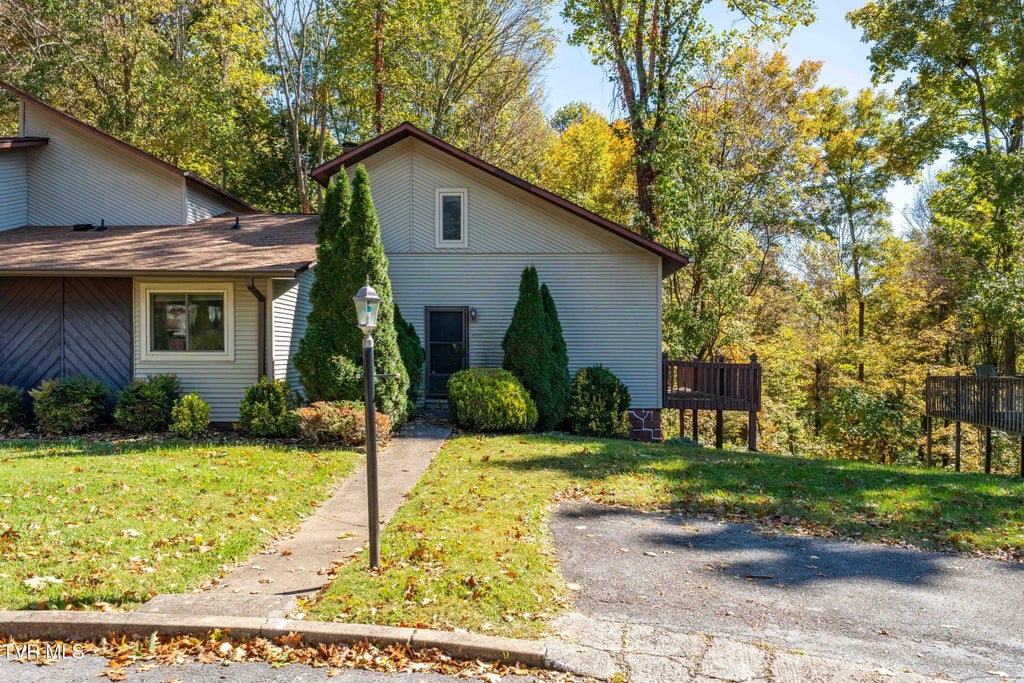 2207 Forest Acres Drive 2207, Johnson City