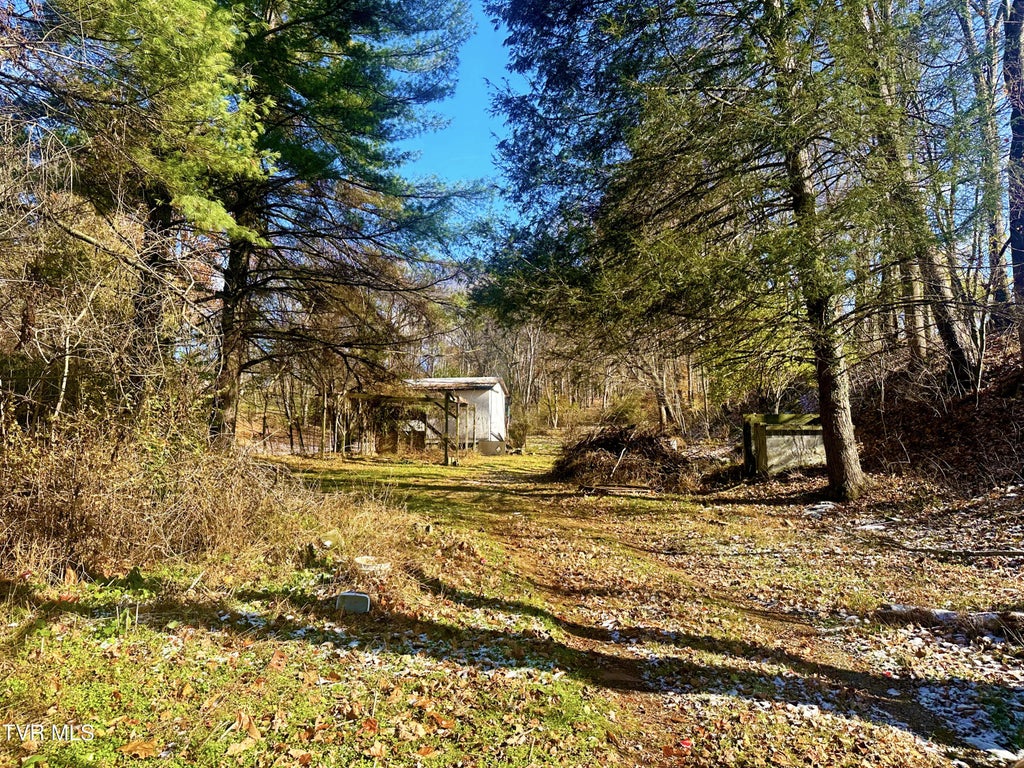 21349 Clear Creek Road, Bristol