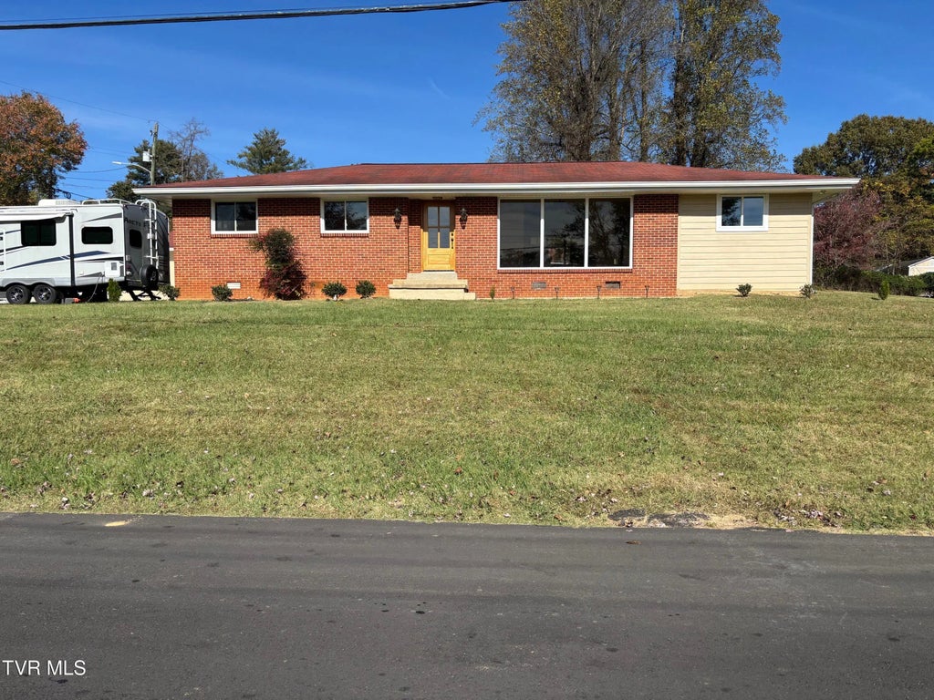 385 Lakeside Drive, Kingsport