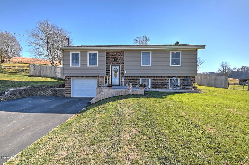 8856 Rich Valley Road, Bristol