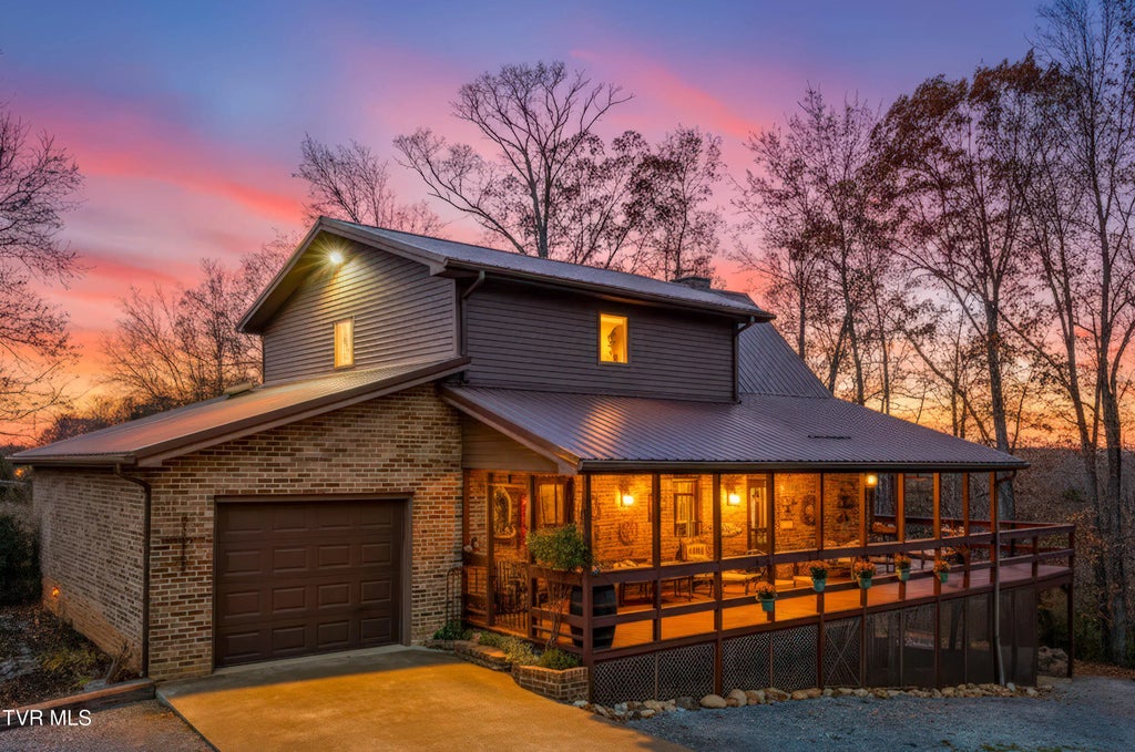 500 Urbana Road, Limestone