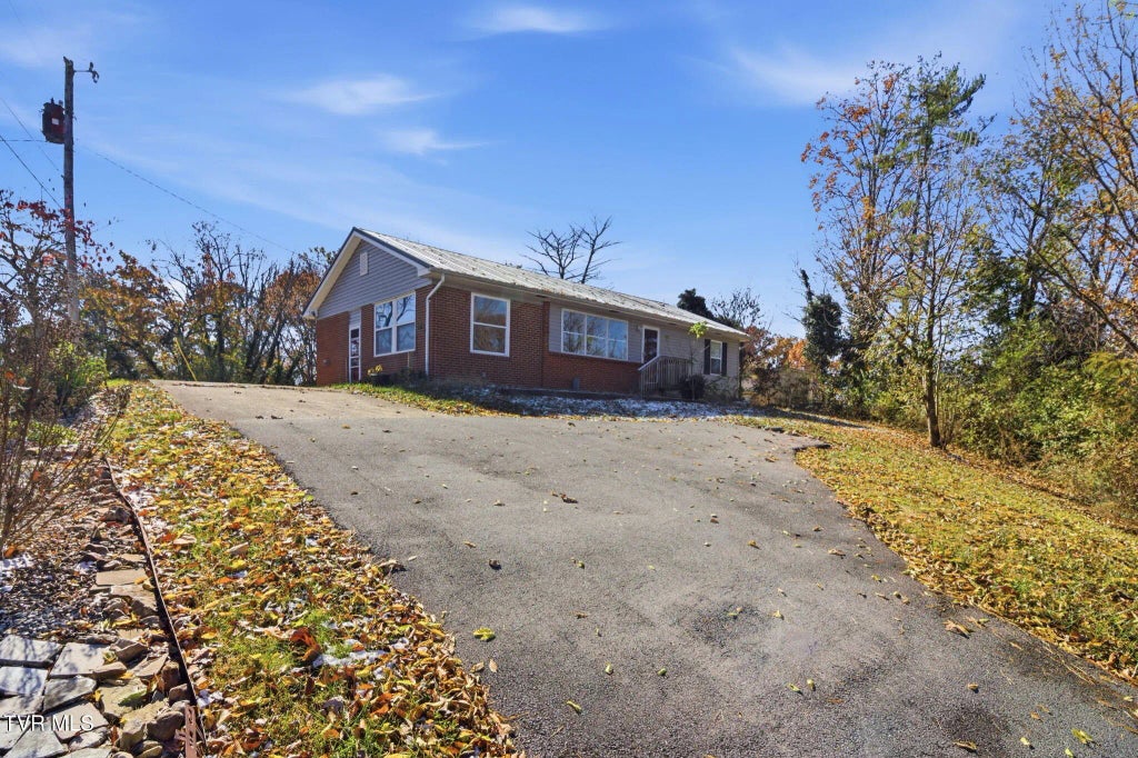 108 Cottonwood Drive, Greeneville