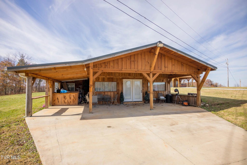 7695 Greystone Road, Afton