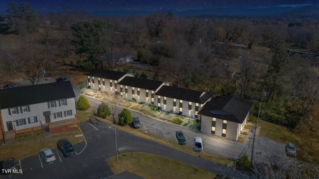 1308 Knob Creek Road, Johnson City