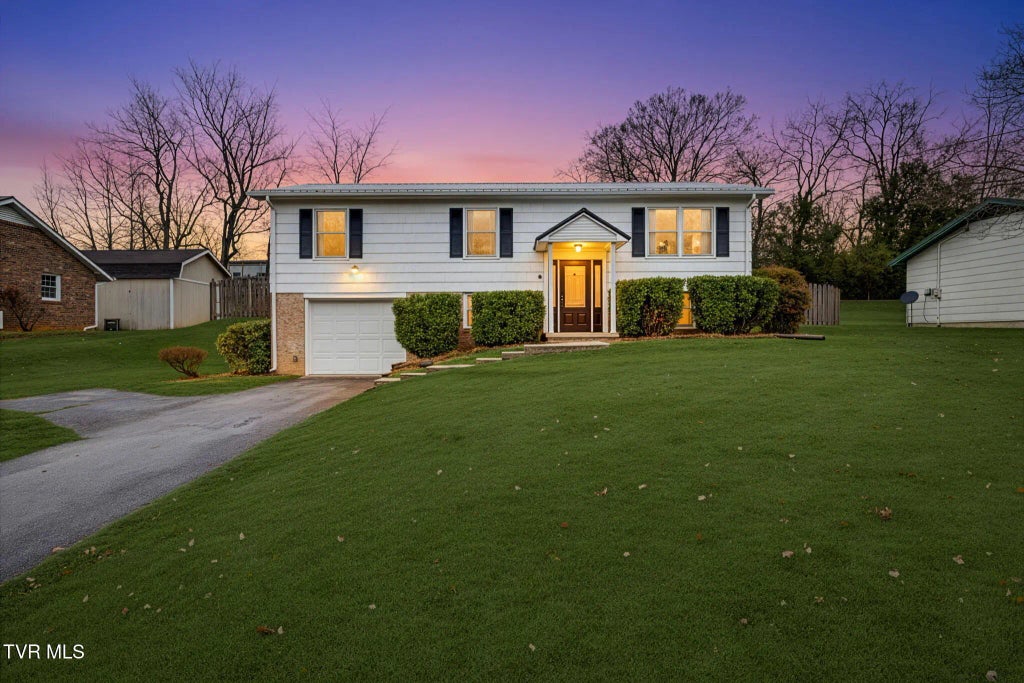 3200 Buckingham Drive, Johnson City