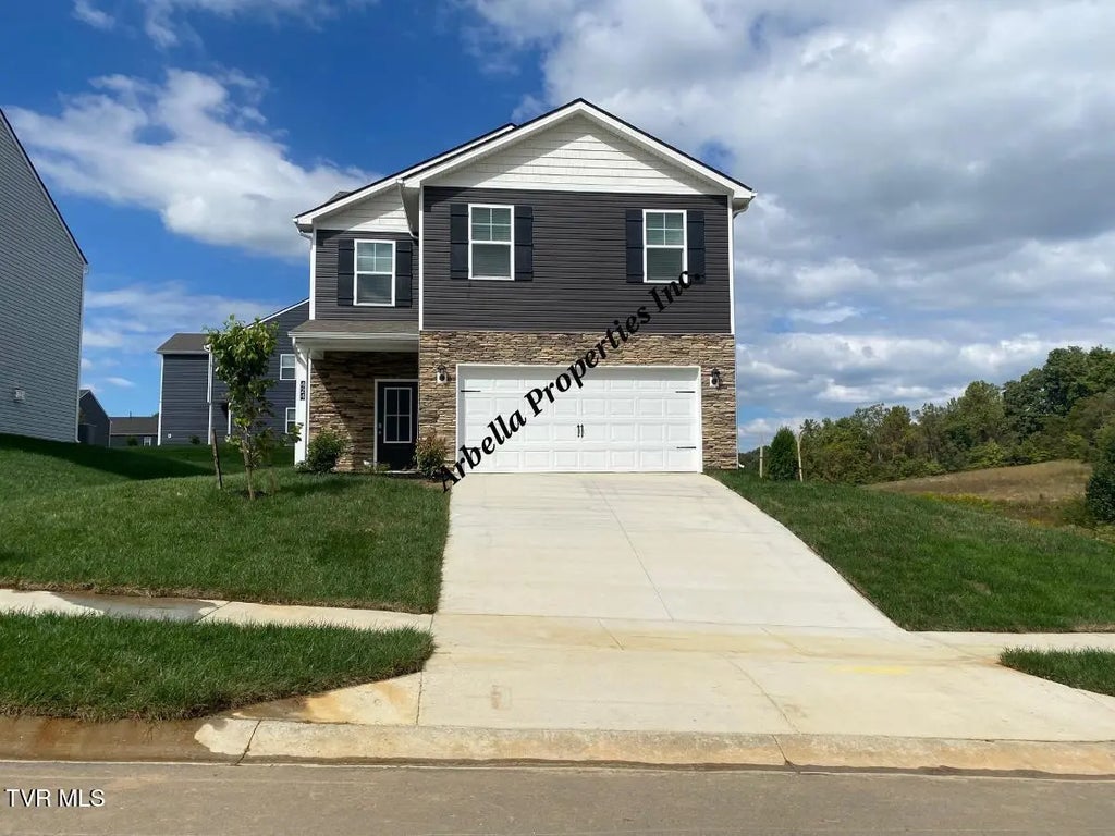 424 Quiver Street, Johnson City