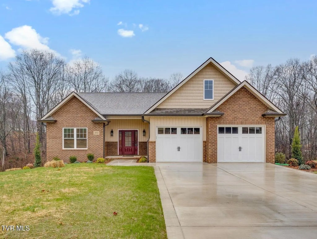303 Azure Landing, Jonesborough