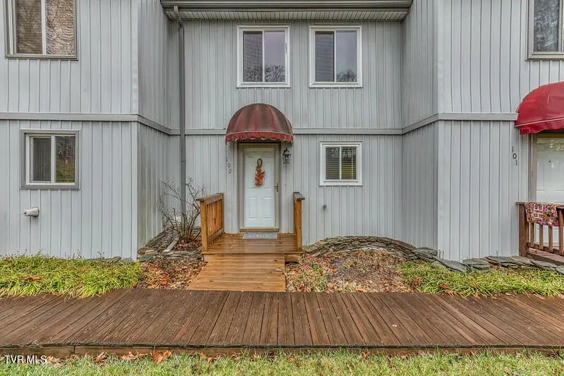 102 Point Shore Pvt Drive 102, Piney Flats