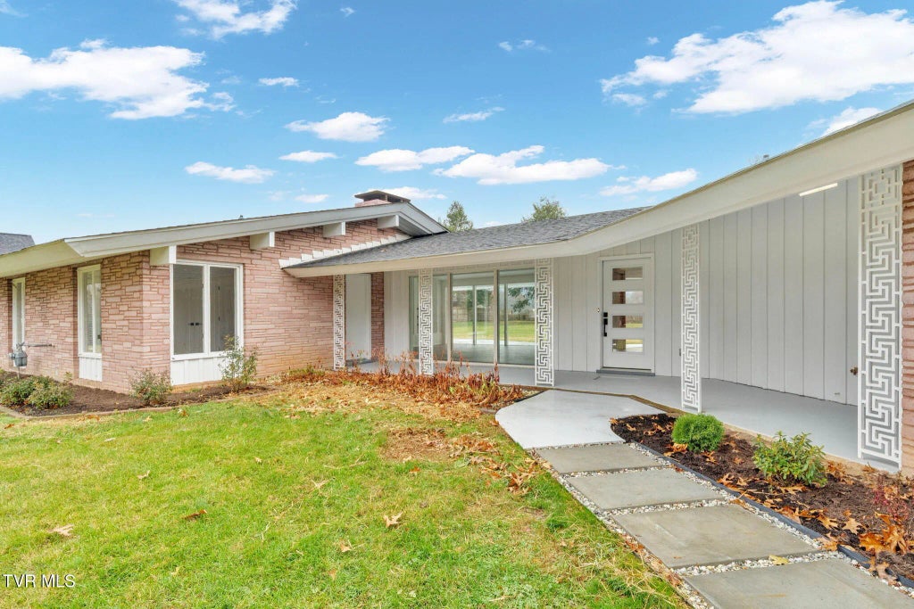 2911 West Walnut Street, Johnson City