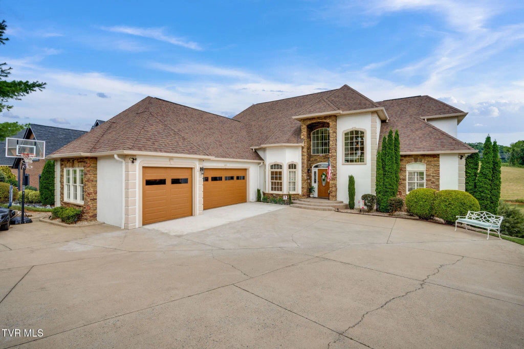 8 Lake Harbor Court, Johnson City