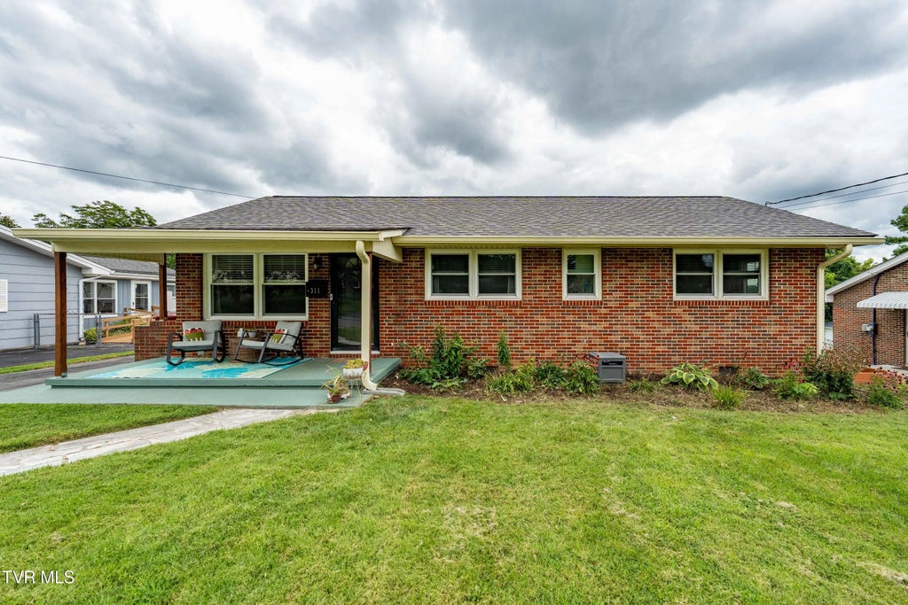 311 Greenway Drive, Johnson City