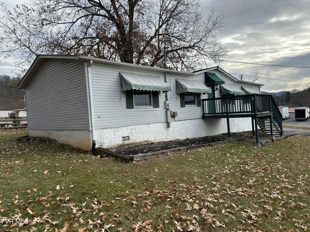 1313 Siam Road, Elizabethton