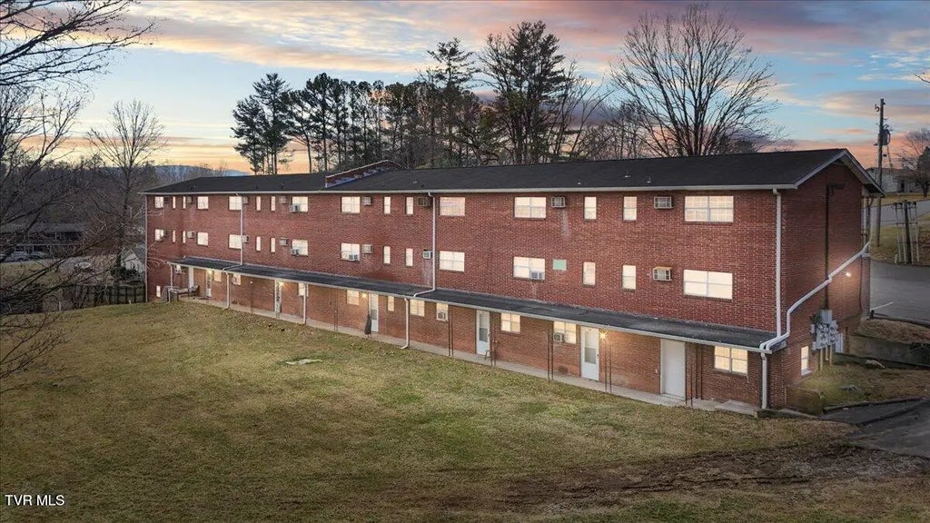 1106 Fremont Drive, Johnson City