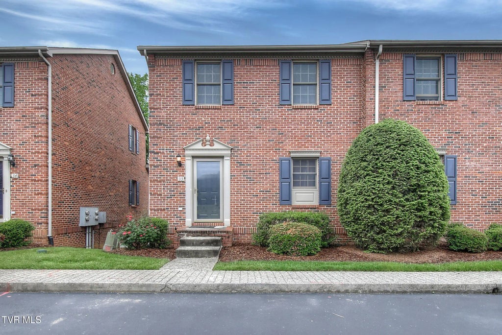 33 Oak Leaf Circle 33, Johnson City