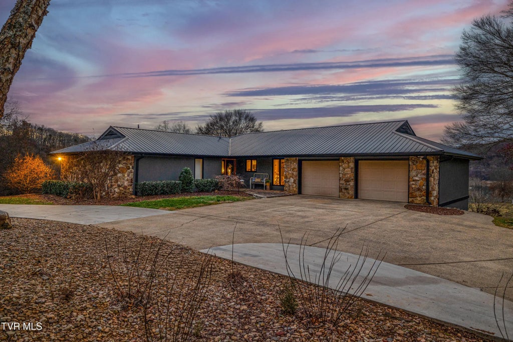 176 Timber Lake Drive, Rogersville