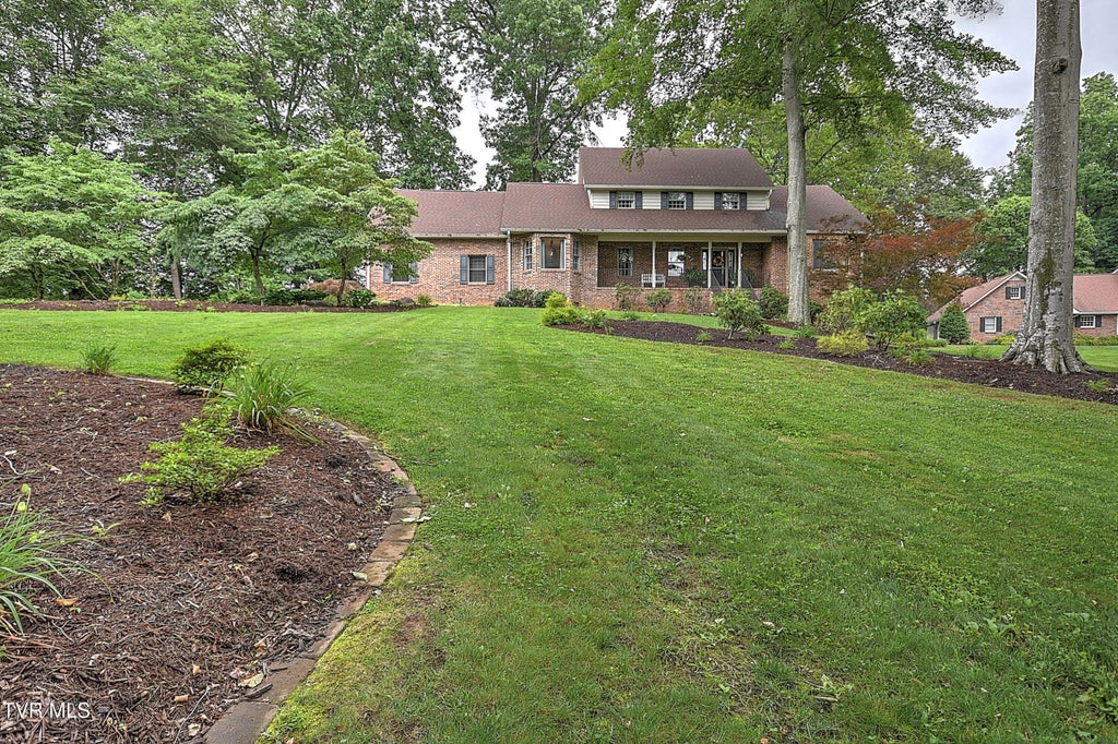 1239 Olde Oaks Drive, Gray