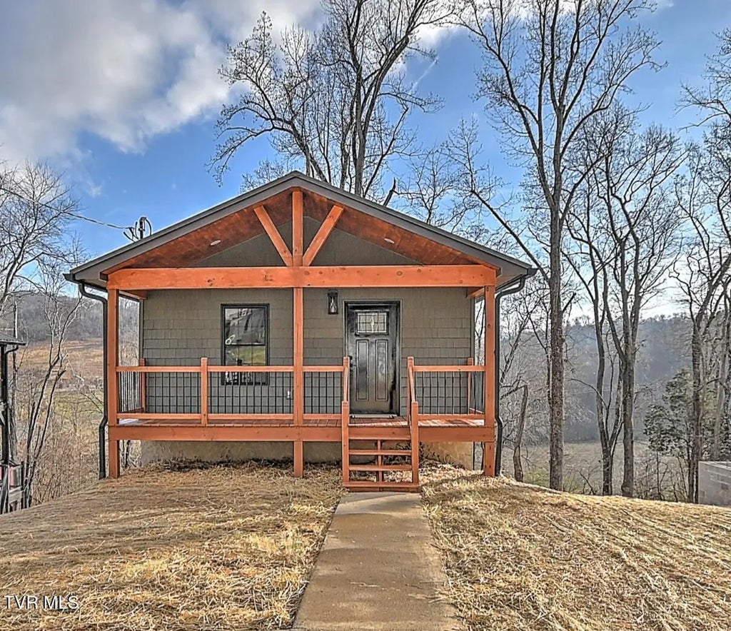 145 Daniel Lane, Elizabethton