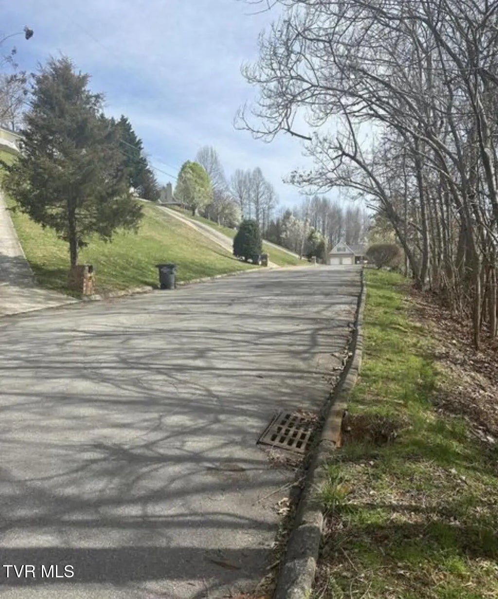 322 Bayberry Drive, Kingsport