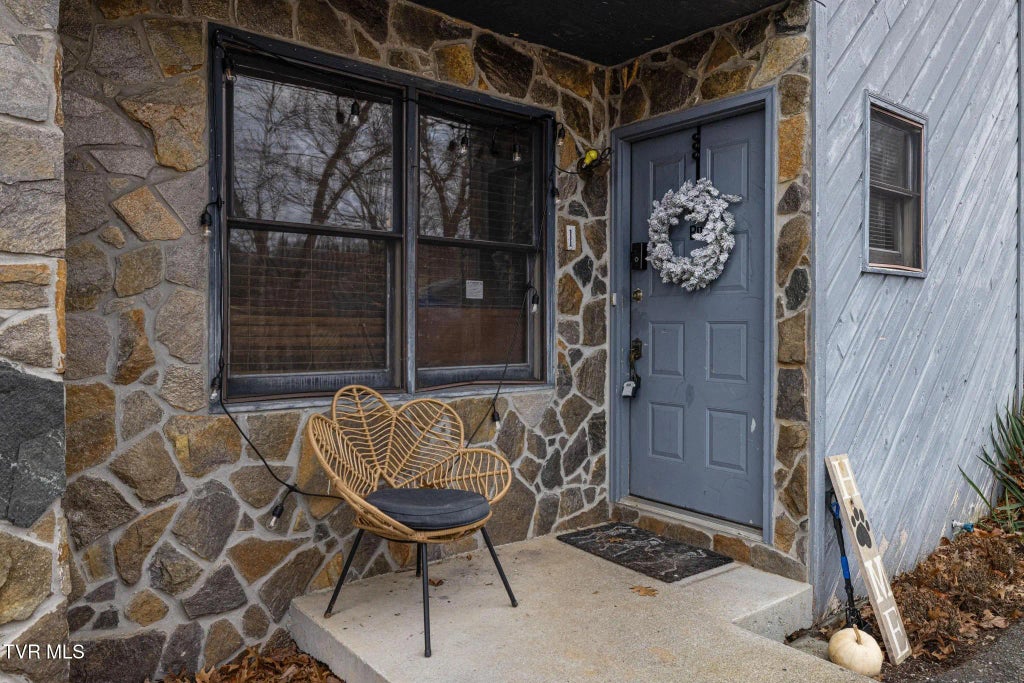 348 River Road B1, Bluff City