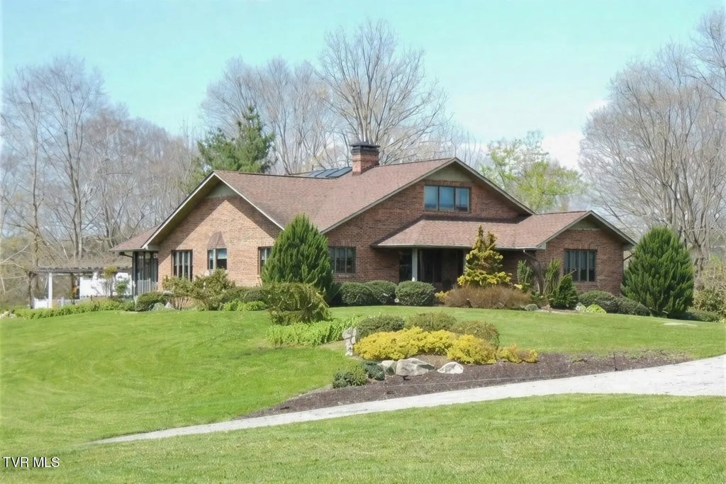 136 Triple H Lane, Jonesborough