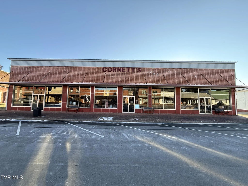 119 West Main Street, Mountain City