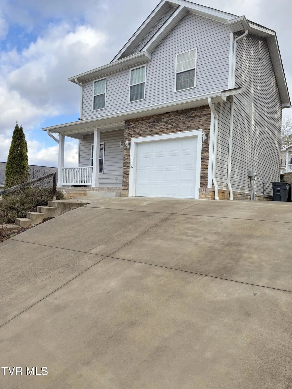 1175 Martingale Square, Kingsport